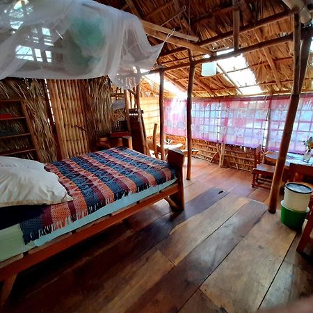 El Bamboo Cabins Balgue Exterior foto