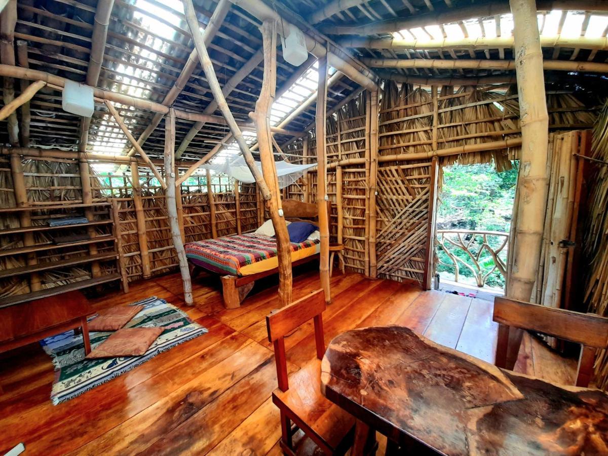 El Bamboo Cabins Balgue Exterior foto
