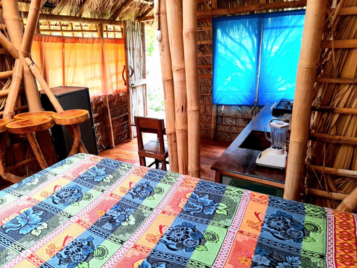 El Bamboo Cabins Balgue Exterior foto