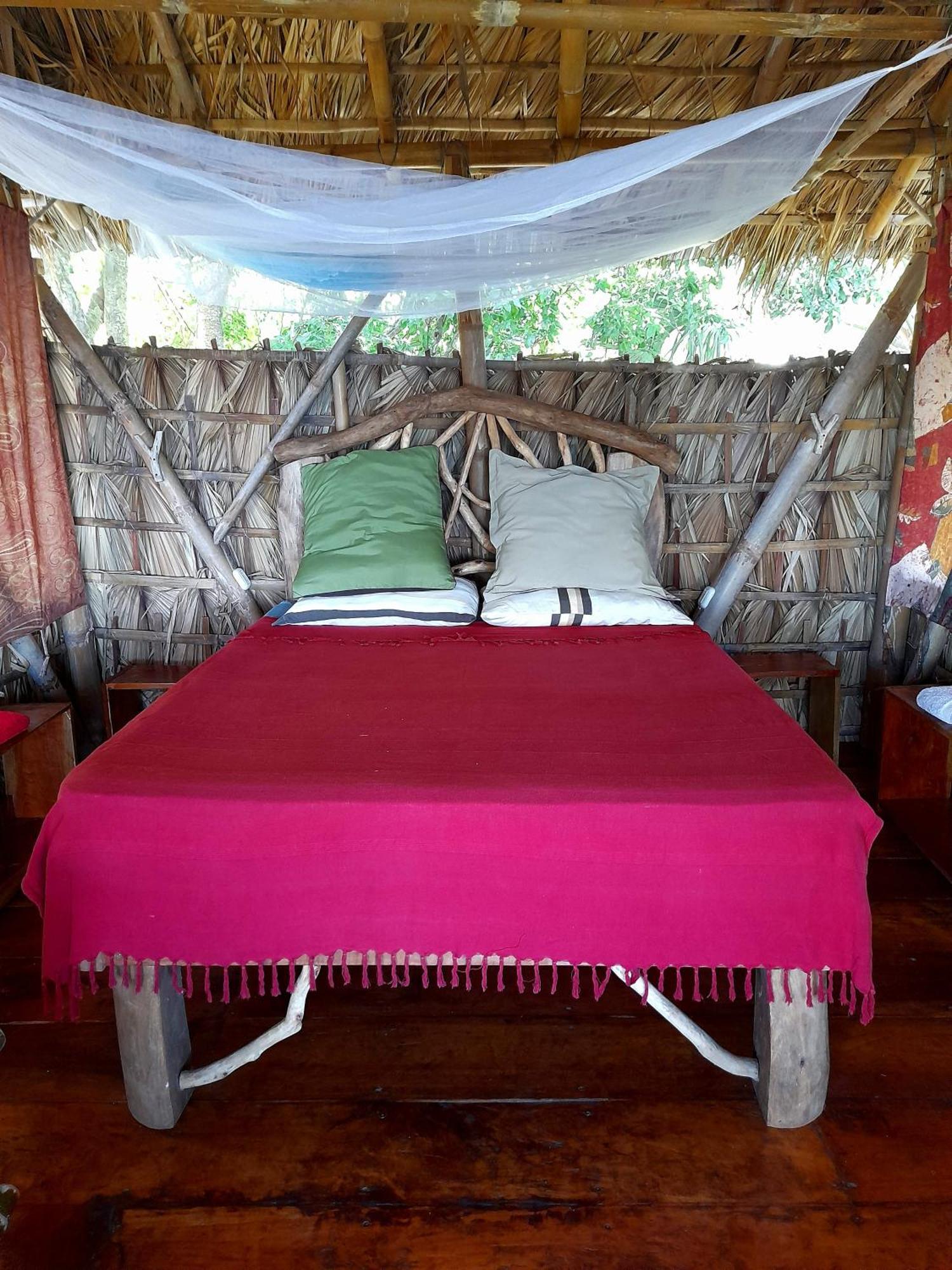 El Bamboo Cabins Balgue Exterior foto
